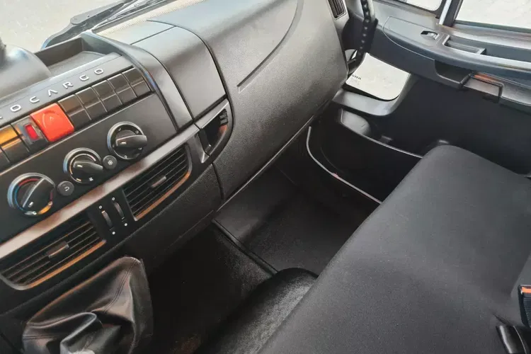 Iveco EURO CARGO 120-190L / KONTENER 6.30 + WINDA / EURO 6 / NISKI PRZEBIEG / zdjęcie 23