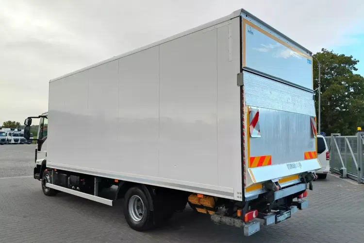 Iveco EURO CARGO 120-190L / KONTENER 6.30 + WINDA / EURO 6 / NISKI PRZEBIEG / zdjęcie 4