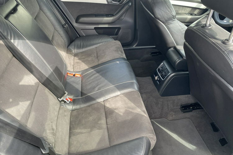 Audi A6 Zadbane rodzinne - bezwypadkowe z oryginalnym przebiegiem. zdjęcie 13