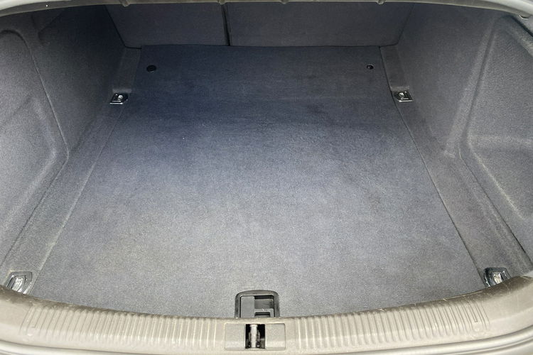 Audi A6 Zadbane rodzinne - bezwypadkowe z oryginalnym przebiegiem. zdjęcie 24