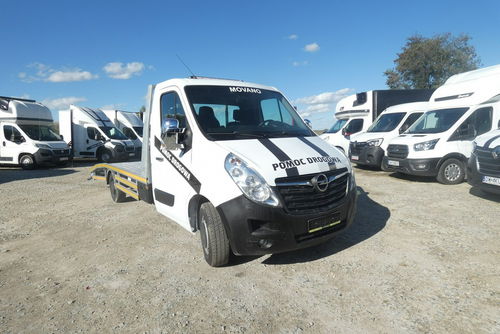 Opel Movano movano najazd auto laweta pomoc drogowa