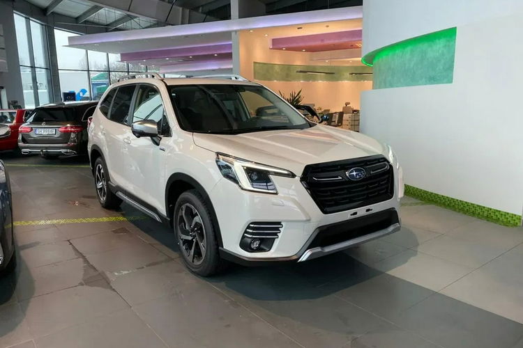 Forester Subaru Forester 2.0i-L Platinum (EyeSight) Lineartronic zdjęcie 1