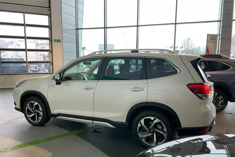 Forester Subaru Forester 2.0i-L Platinum (EyeSight) Lineartronic zdjęcie 11