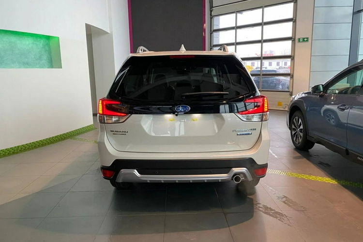 Forester Subaru Forester 2.0i-L Platinum (EyeSight) Lineartronic zdjęcie 9