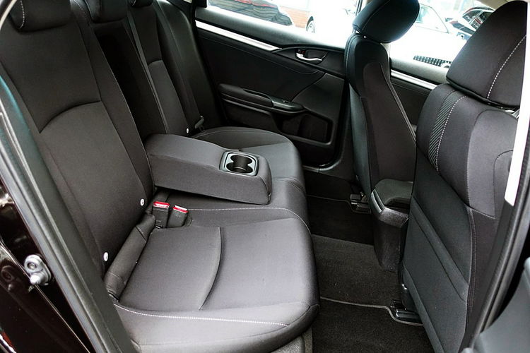 Honda Civic TYLKO 49tyś KM Tempomat AKTYWNY 182KM 3Lata GWAR I-wł Kraj Bezwypad 4x2 zdjęcie 9