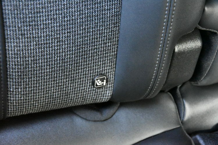 Peugeot 3008 1.2PureTech 130KM Automat 2019r. Skóra alu19 Virtual Kamera TEMPOMAT zdjęcie 28