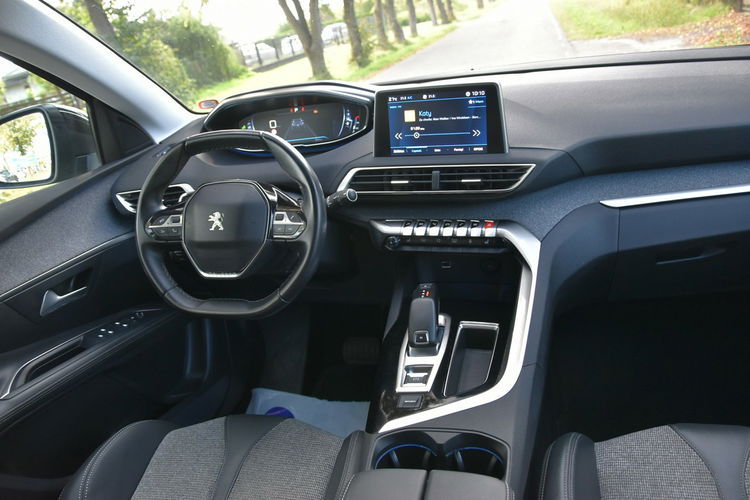 Peugeot 3008 1.2PureTech 130KM Automat 2019r. Skóra alu19 Virtual Kamera TEMPOMAT zdjęcie 9