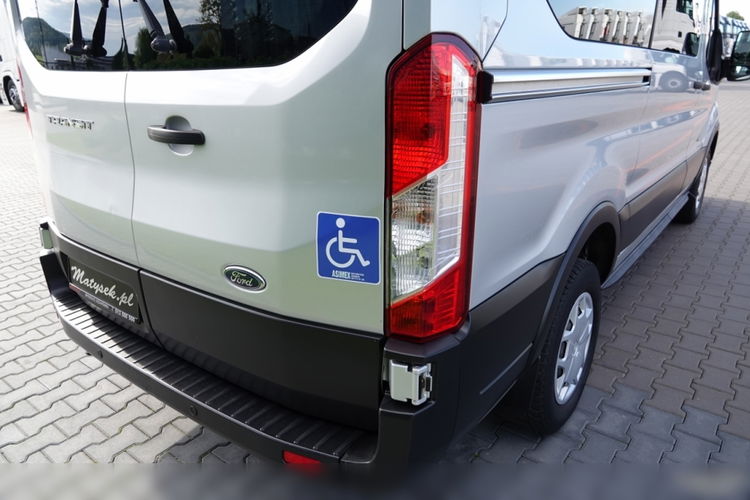 Ford TRANSIT / 6 miejsc + Najazd na wózek / Dla osób niepełnosprawnych / 2021 ROK zdjęcie 12