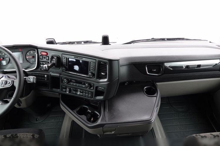 Scania R 450 / RETARDER / HYDRAULIKA do wywrotu + dwuobwodowa / CAŁA NA PODUSZKACH / 2018 ROK / SPROWADZONA / PO ZŁOTYM KONTRAKCIE SERWISOWYM zdjęcie 32