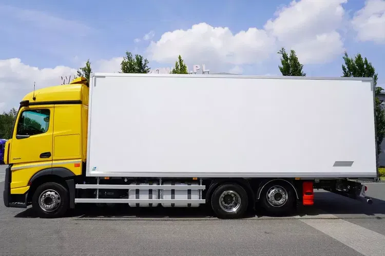 Mercedes Actros 2545 MP5 6×2 E6 / NOWA chłodnia Igloocar / 19 palet / Carrier Supra 850 zdjęcie 2