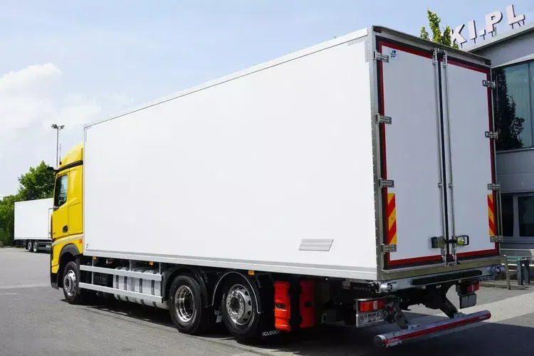 Mercedes Actros 2545 MP5 6×2 E6 / NOWA chłodnia Igloocar / 19 palet / Carrier Supra 850 zdjęcie 3