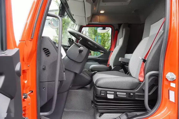 Renault Midlum 12.240 / 100 tys.km zdjęcie 20