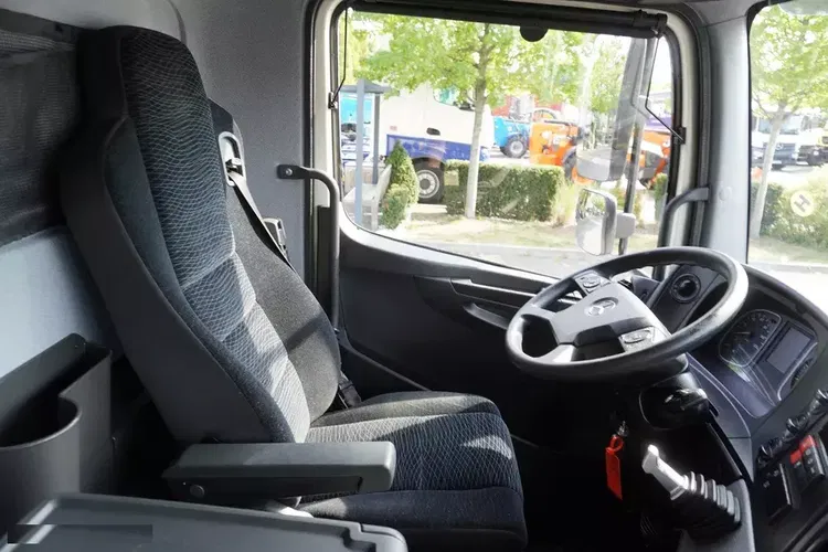 Mercedes Atego 1530 E6 chłodnia Lamberet 17 palet / ładowność 7t zdjęcie 41