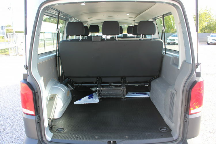 Volkswagen Transporter 9 miejscowy F-VAT Salon Polska LONG Gwarancja zdjęcie 11