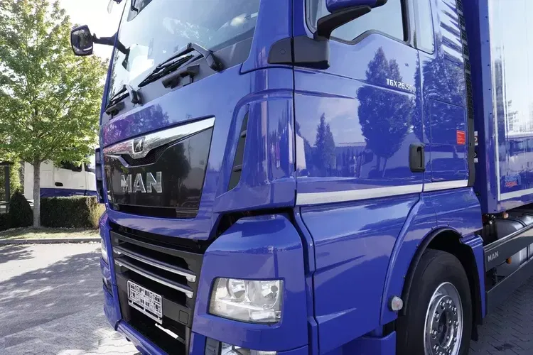 MAN TGX 26.500 E6 XXL / Schmitz 19 palet / Thermoking / oś skrętna zdjęcie 25