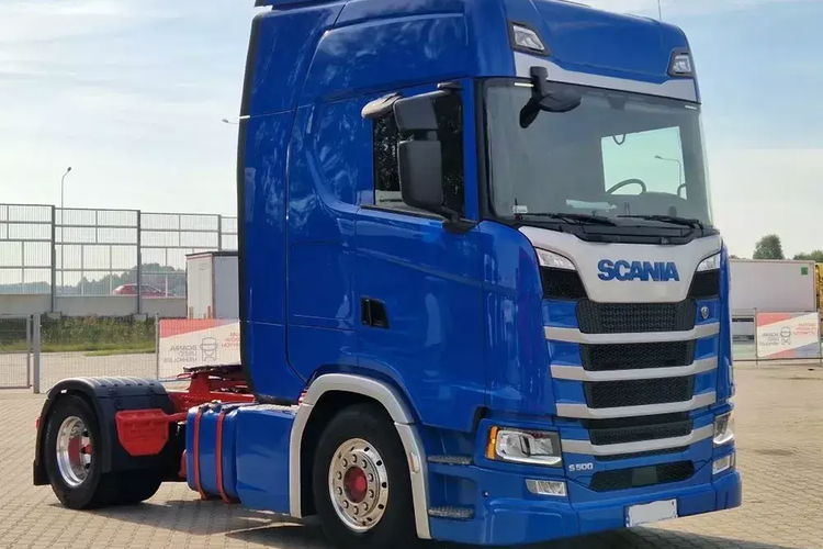 Crown Edition, Bogata Wersja / Dealer Scania Nadar zdjęcie 3