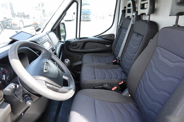 Iveco DAILY 70C18H V / PODNOŚNIK KOSZOWY - 17 METRÓW / ZWYŻKA 172TPF / 2019 ROK / BUS BLASZAK + ZWYŻKA zdjęcie 34