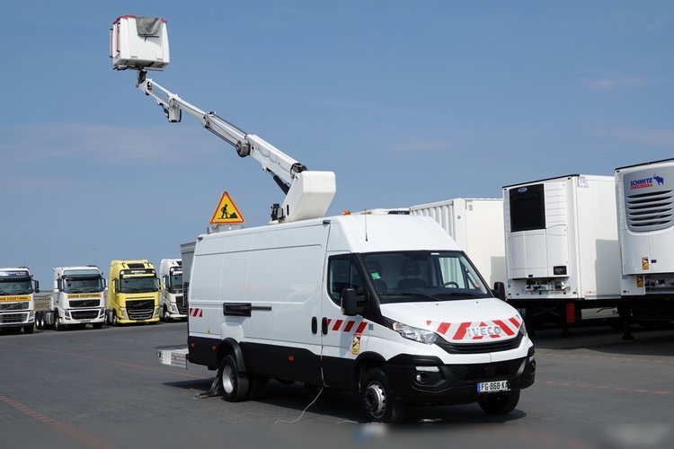 Iveco DAILY 70C18H V / PODNOŚNIK KOSZOWY - 17 METRÓW / ZWYŻKA 172TPF / 2019 ROK / BUS BLASZAK + ZWYŻKA zdjęcie 52