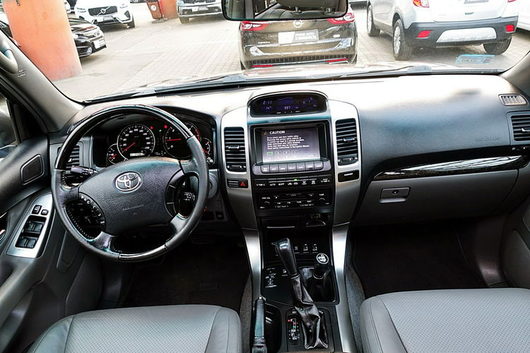 Toyota Land Cruiser 8-Osobowy AUTOMAT+PNEUMATYKA Szyberdach+Skóra I-wł Kraj Bezwypadkowy 4x2 zdjęcie 13