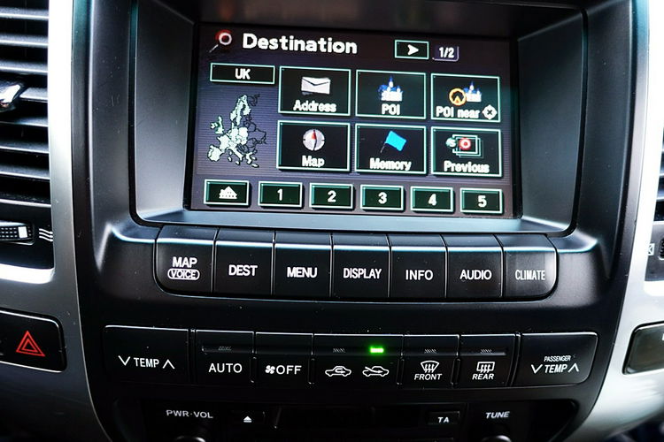 Toyota Land Cruiser 8-Osobowy AUTOMAT+PNEUMATYKA Szyberdach+Skóra I-wł Kraj Bezwypadkowy 4x2 zdjęcie 29