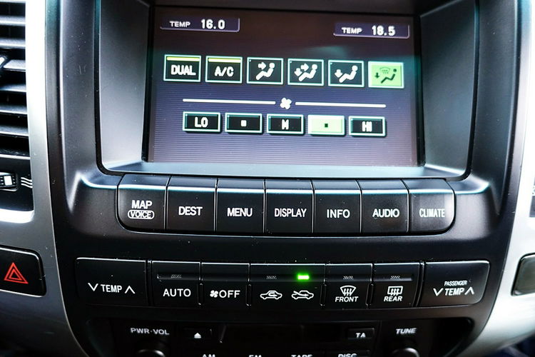 Toyota Land Cruiser 8-Osobowy AUTOMAT+PNEUMATYKA Szyberdach+Skóra I-wł Kraj Bezwypadkowy 4x2 zdjęcie 31