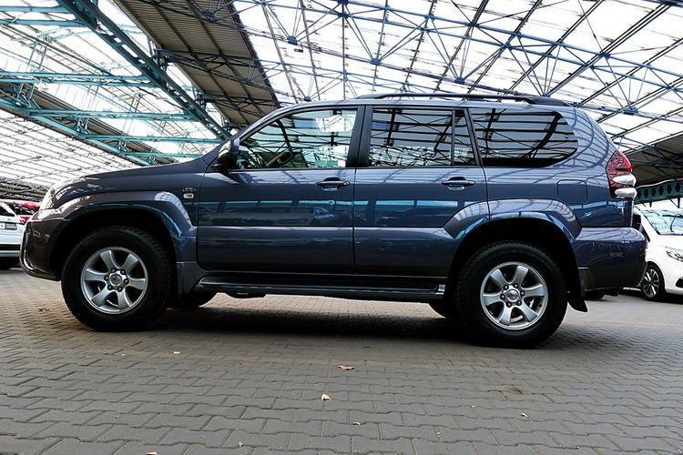 Toyota Land Cruiser 8-Osobowy AUTOMAT+PNEUMATYKA Szyberdach+Skóra I-wł Kraj Bezwypadkowy 4x2 zdjęcie 49