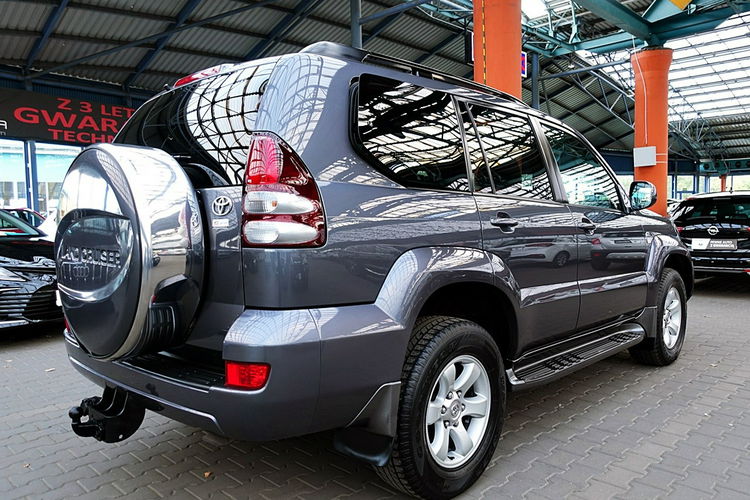 Toyota Land Cruiser 8-Osobowy AUTOMAT+PNEUMATYKA Szyberdach+Skóra I-wł Kraj Bezwypadkowy 4x2 zdjęcie 50