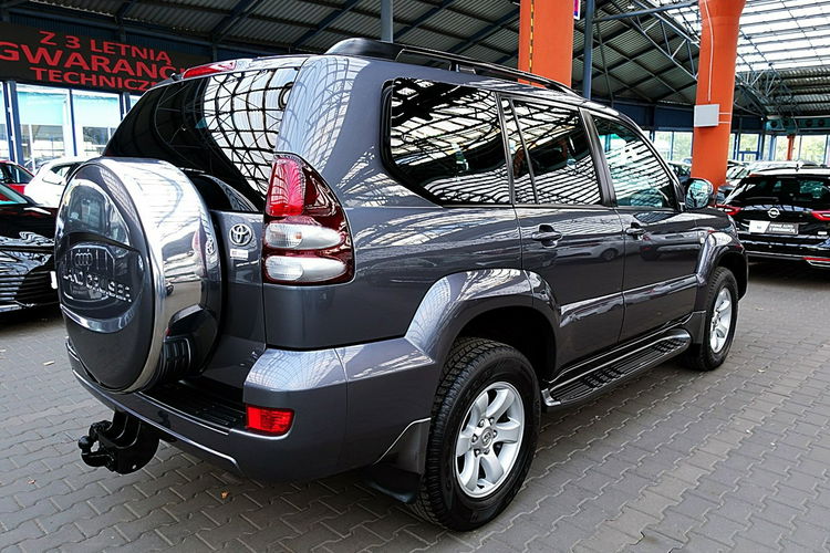 Toyota Land Cruiser 8-Osobowy AUTOMAT+PNEUMATYKA Szyberdach+Skóra I-wł Kraj Bezwypadkowy 4x2 zdjęcie 4