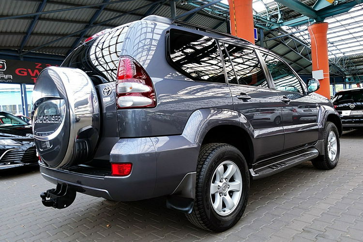 Toyota Land Cruiser 8-Osobowy AUTOMAT+PNEUMATYKA Szyberdach+Skóra I-wł Kraj Bezwypadkowy 4x2 zdjęcie 58
