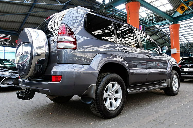 Toyota Land Cruiser 8-Osobowy AUTOMAT+PNEUMATYKA Szyberdach+Skóra I-wł Kraj Bezwypadkowy 4x2 zdjęcie 65