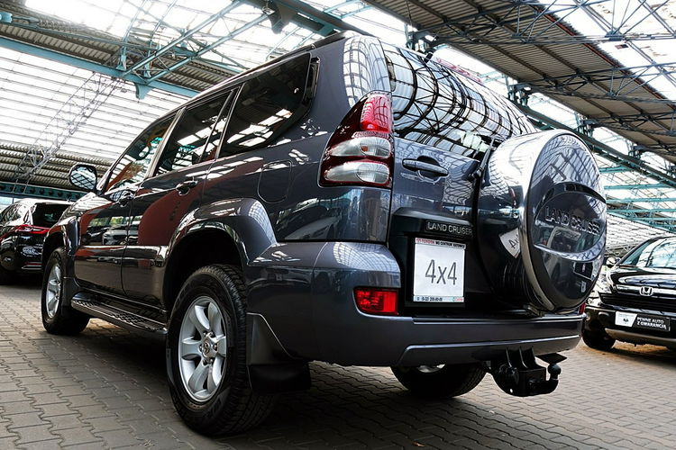 Toyota Land Cruiser 8-Osobowy AUTOMAT+PNEUMATYKA Szyberdach+Skóra I-wł Kraj Bezwypadkowy 4x2 zdjęcie 5