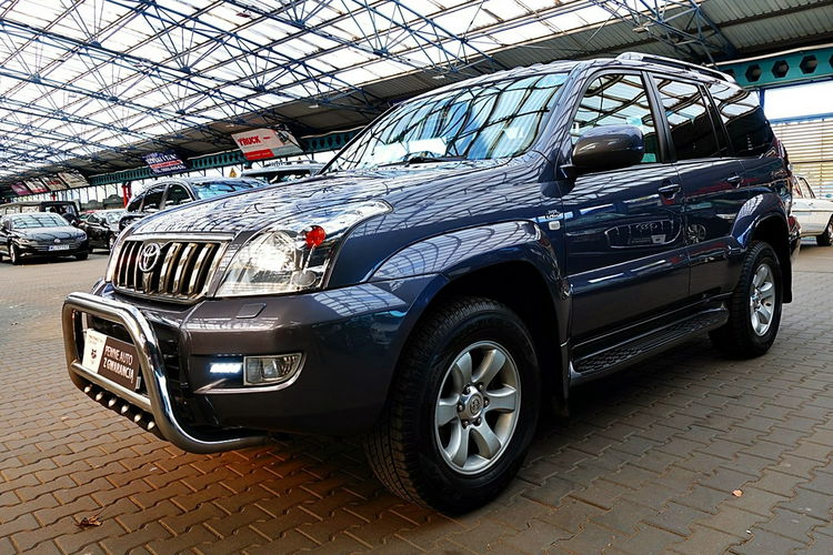 Toyota Land Cruiser 8-Osobowy AUTOMAT+PNEUMATYKA Szyberdach+Skóra I-wł Kraj Bezwypadkowy 4x2 zdjęcie 68