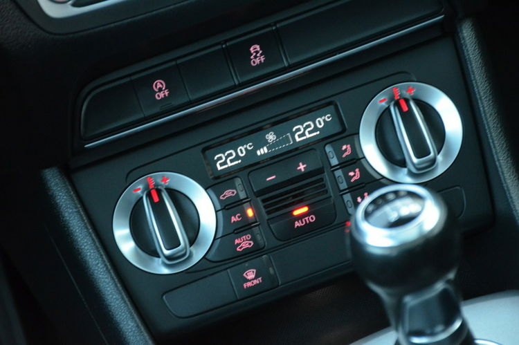 Audi Q3 2.0 TFSI 170KM Quattro Panorama Serwis Navi Kubełki Skóra zdjęcie 37