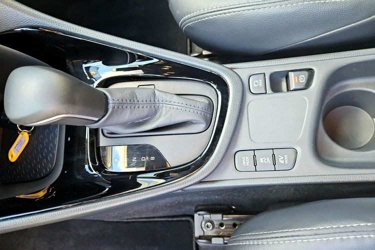 Toyota Yaris 1.5 HSD 116KM SELECTION STYLE, salon Polska, gwarancja, FV23% zdjęcie 19