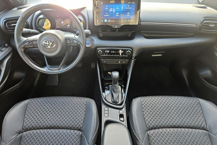 Toyota Yaris 1.5 HSD 116KM SELECTION STYLE, salon Polska, gwarancja, FV23% zdjęcie 9