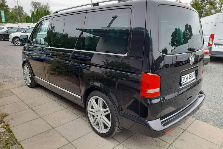 Volkswagen Multivan Highline bardzo ładny zarejestrowany i ubezpieczony. zdjęcie 5