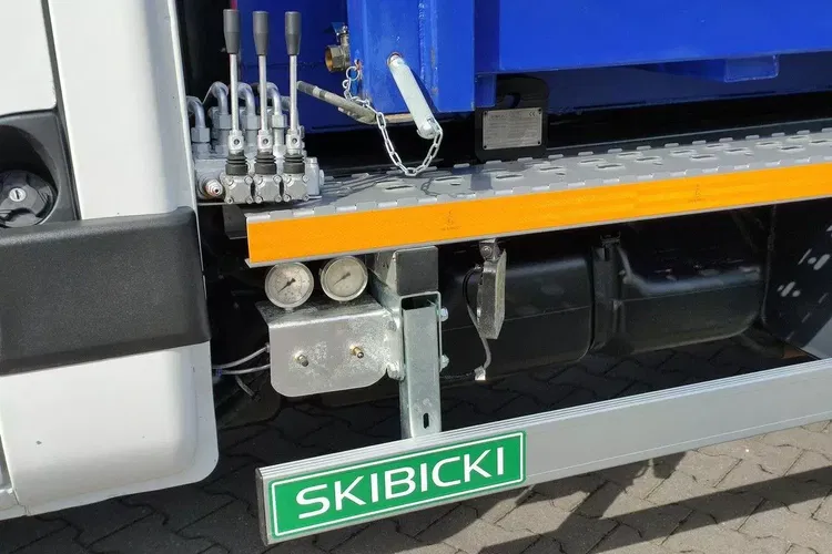 Iveco Daily 70C17 Hakowiec Skibicki Zabudowa ŚMIECIARKA POMOT KS-8 zdjęcie 10