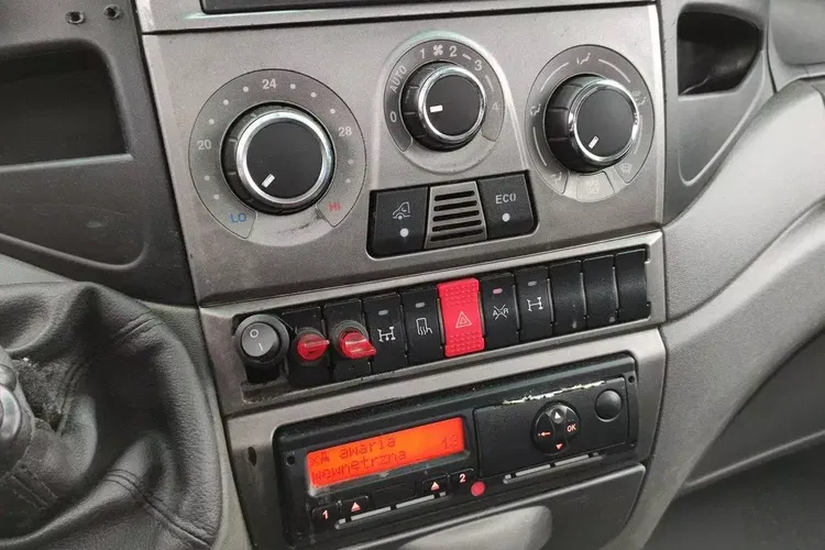 Iveco Daily 70C17 Hakowiec Skibicki Zabudowa ŚMIECIARKA POMOT KS-8 zdjęcie 28