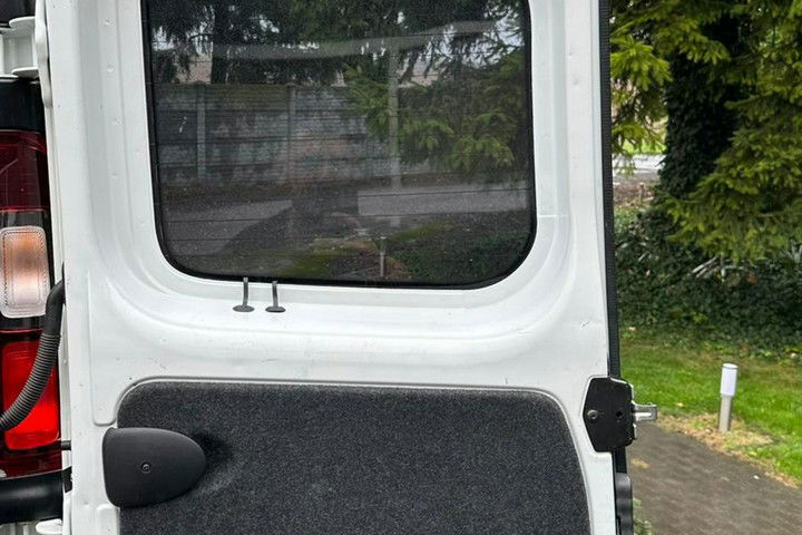 Renault Trafic 2015 1.6 115 km 195 650 km Brygadówka 6 osobowy zdjęcie 19