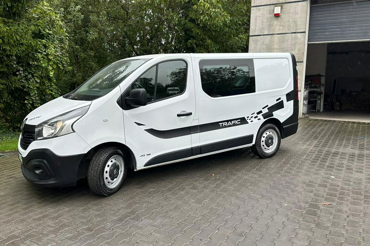 Renault Trafic 2015 1.6 115 km 195 650 km Brygadówka 6 osobowy zdjęcie 4