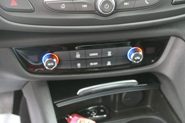 Opel Insignia 165HP EnJoy krajowa f-vat Gwarancja zdjęcie 20