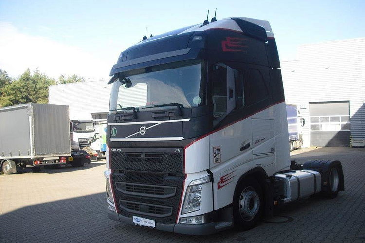 Volvo FH zdjęcie 1