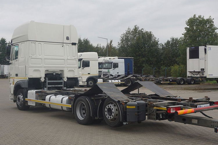 DAF XF460 FAR zdjęcie 4