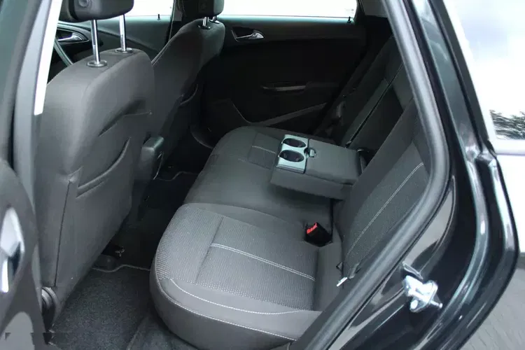 Opel Astra zdjęcie 11