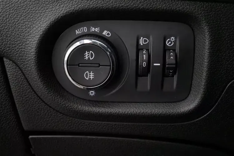 Opel Astra zdjęcie 18