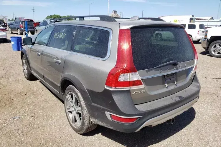 Volvo XC 70 zdjęcie 10