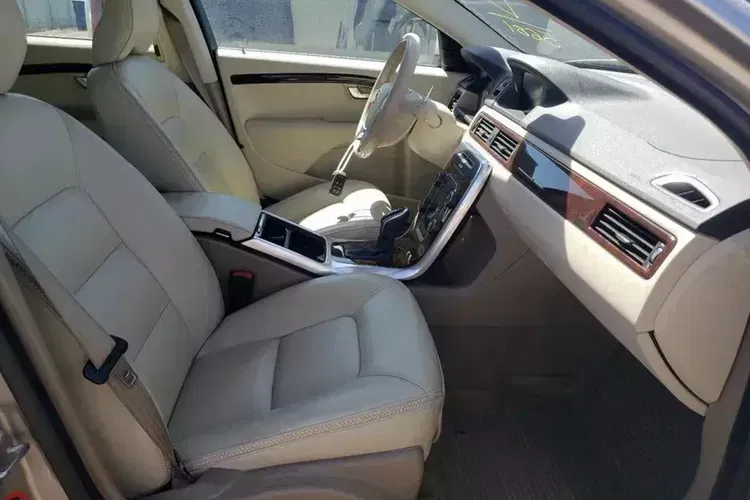 Volvo XC 70 zdjęcie 17