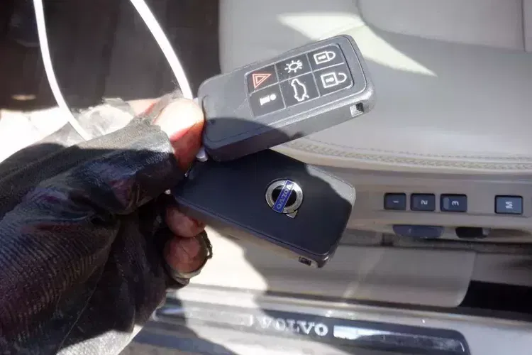 Volvo XC 70 zdjęcie 18