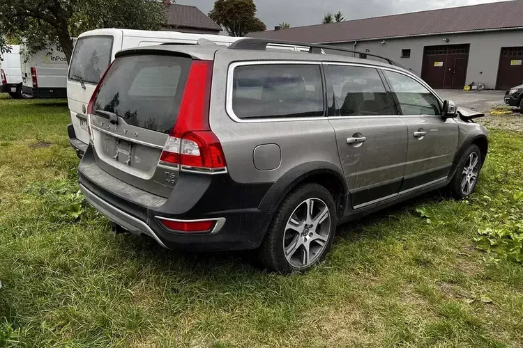 Volvo XC 70 zdjęcie 2
