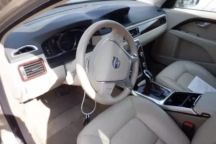 Volvo XC 70 zdjęcie 9